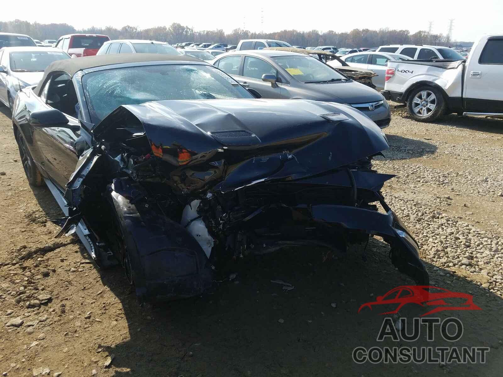 FORD MUSTANG 2018 - 1FATP8UH5J5110981