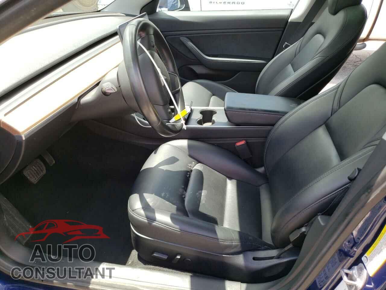 TESLA MODEL 3 2019 - 5YJ3E1EB2KF199538