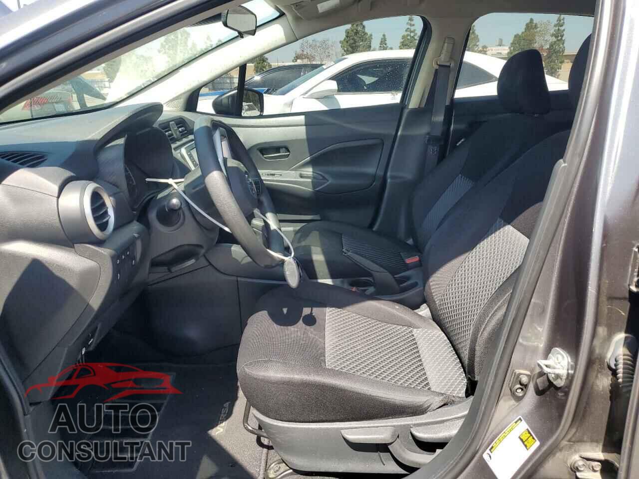 NISSAN VERSA 2021 - 3N1CN8DV9ML860140