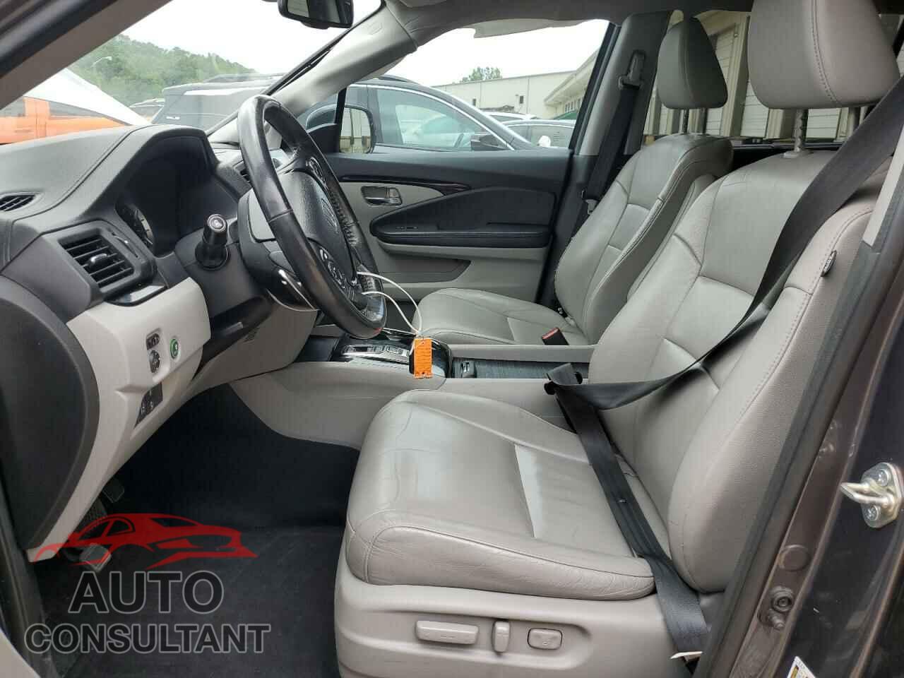 HONDA PILOT 2016 - 5FNYF5H99GB026416