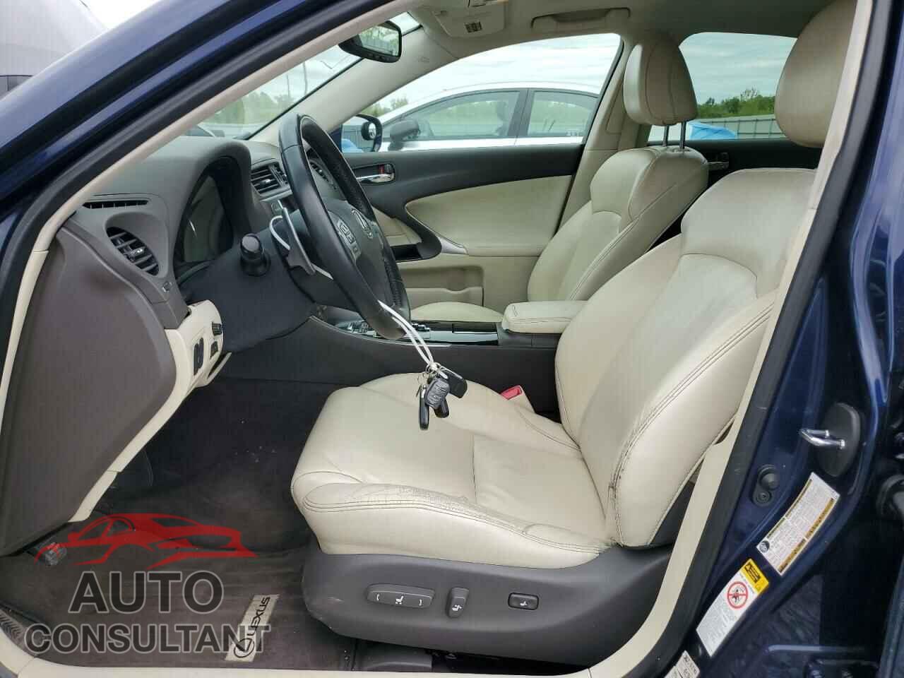 LEXUS IS 2011 - JTHCE5C28B5001376