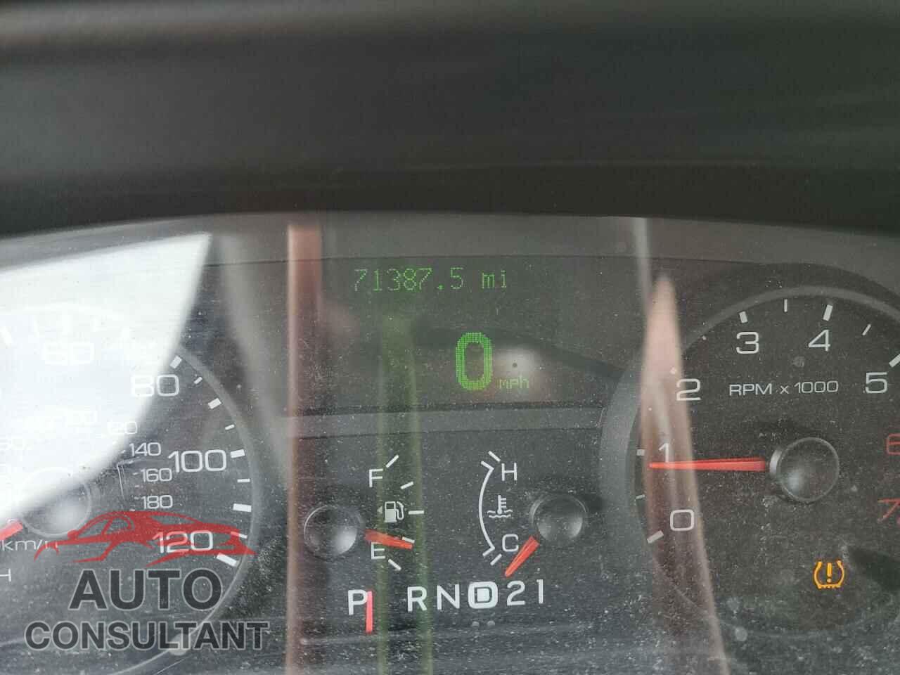 FORD CROWN VIC 2011 - 2FABP7EV3BX170171