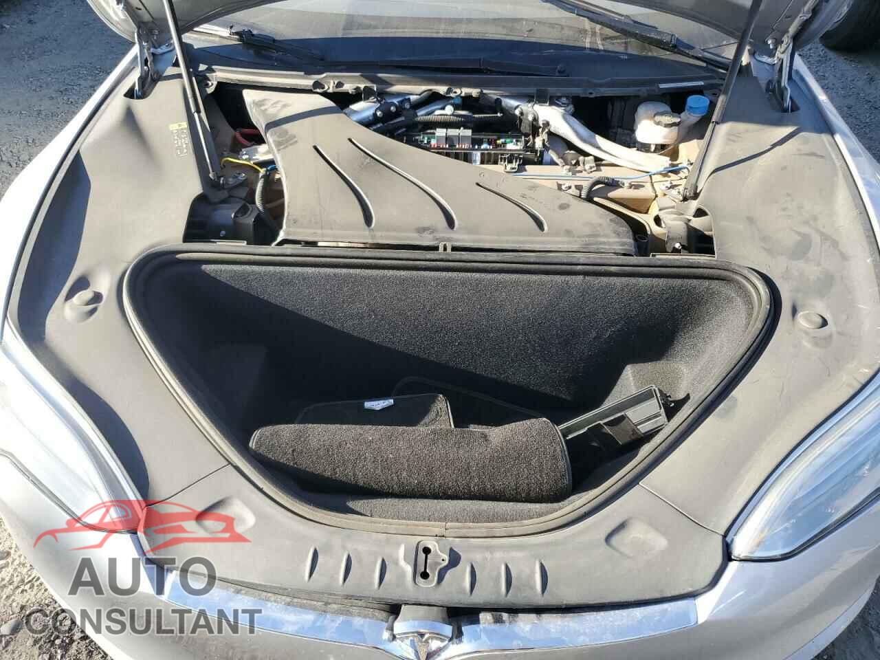 TESLA MODEL S 2018 - 5YJSA1E21JF281718