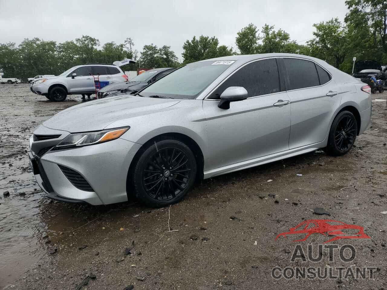TOYOTA CAMRY 2018 - 4T1B11HK3JU073161