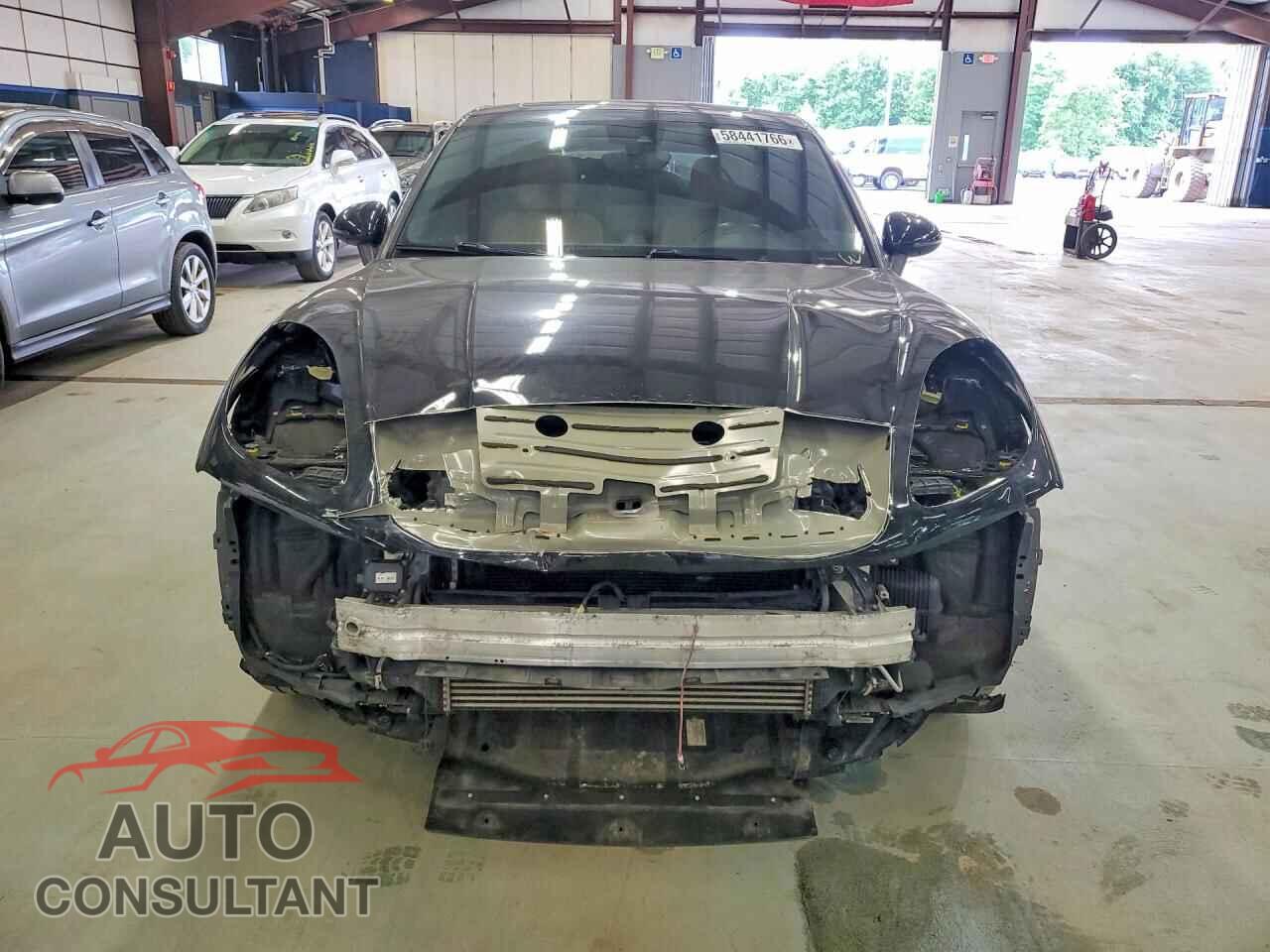 PORSCHE MACAN 2018 - WP1AA2A58JLB10249