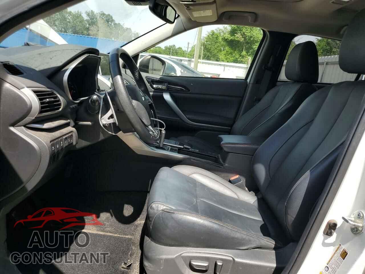 MITSUBISHI ECLIPSE 2018 - JA4AT5AA0JZ069181
