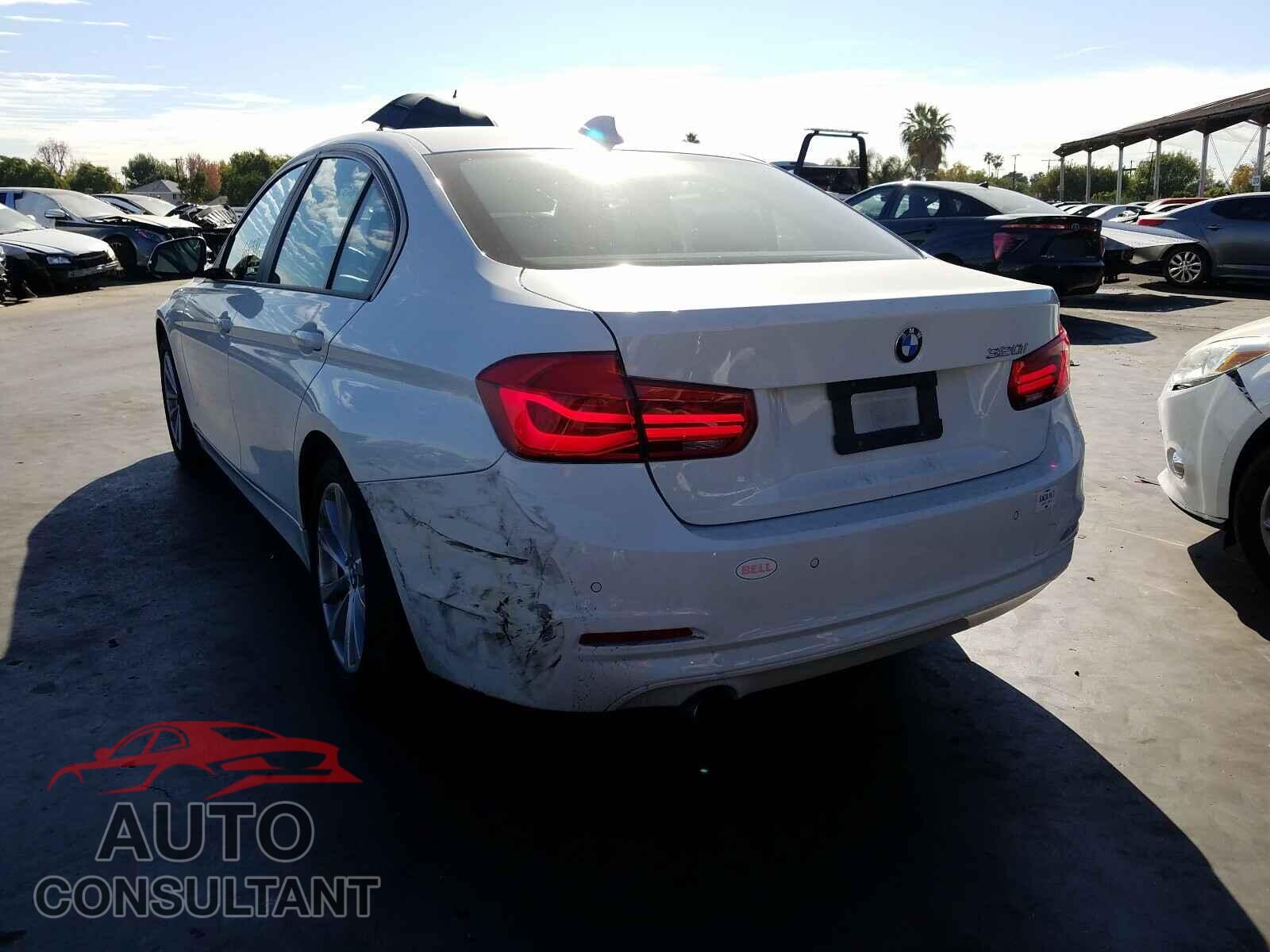 BMW 3 SERIES 2016 - WBA8E1G56GNU12199