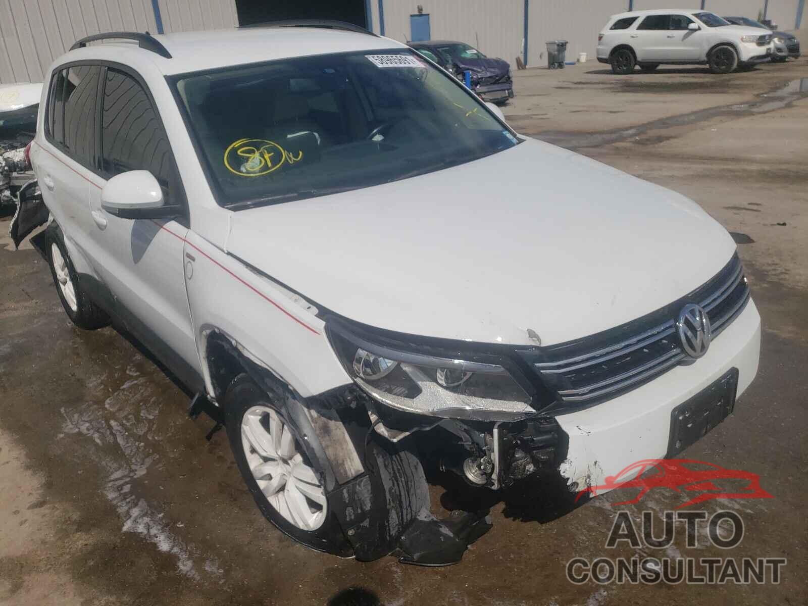 VOLKSWAGEN TIGUAN 2017 - WVGBV7AX0HK006729