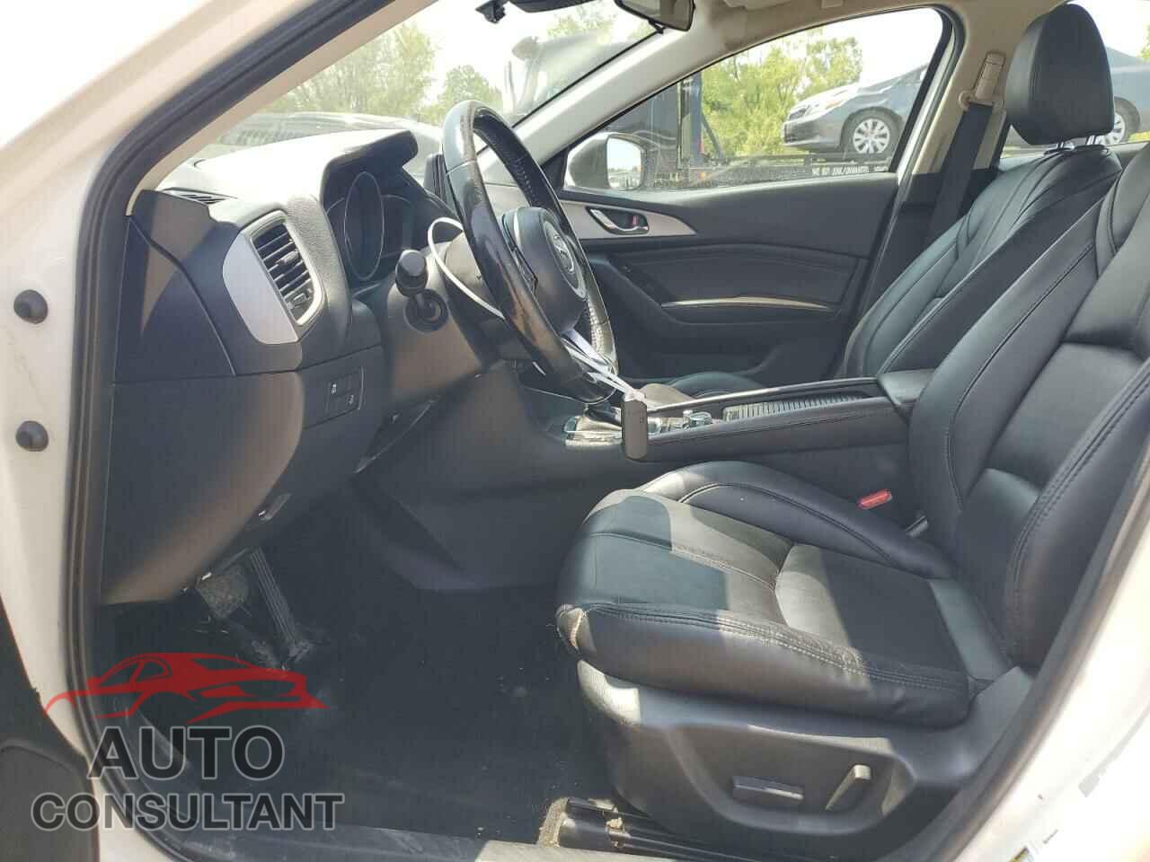 MAZDA 3 2018 - 3MZBN1V3XJM176102