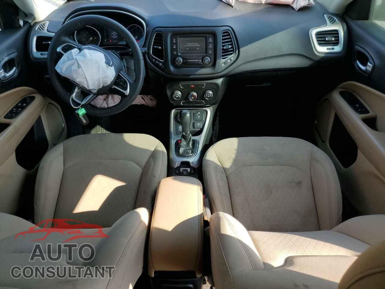 JEEP COMPASS 2018 - 3C4NJDAB3JT433374