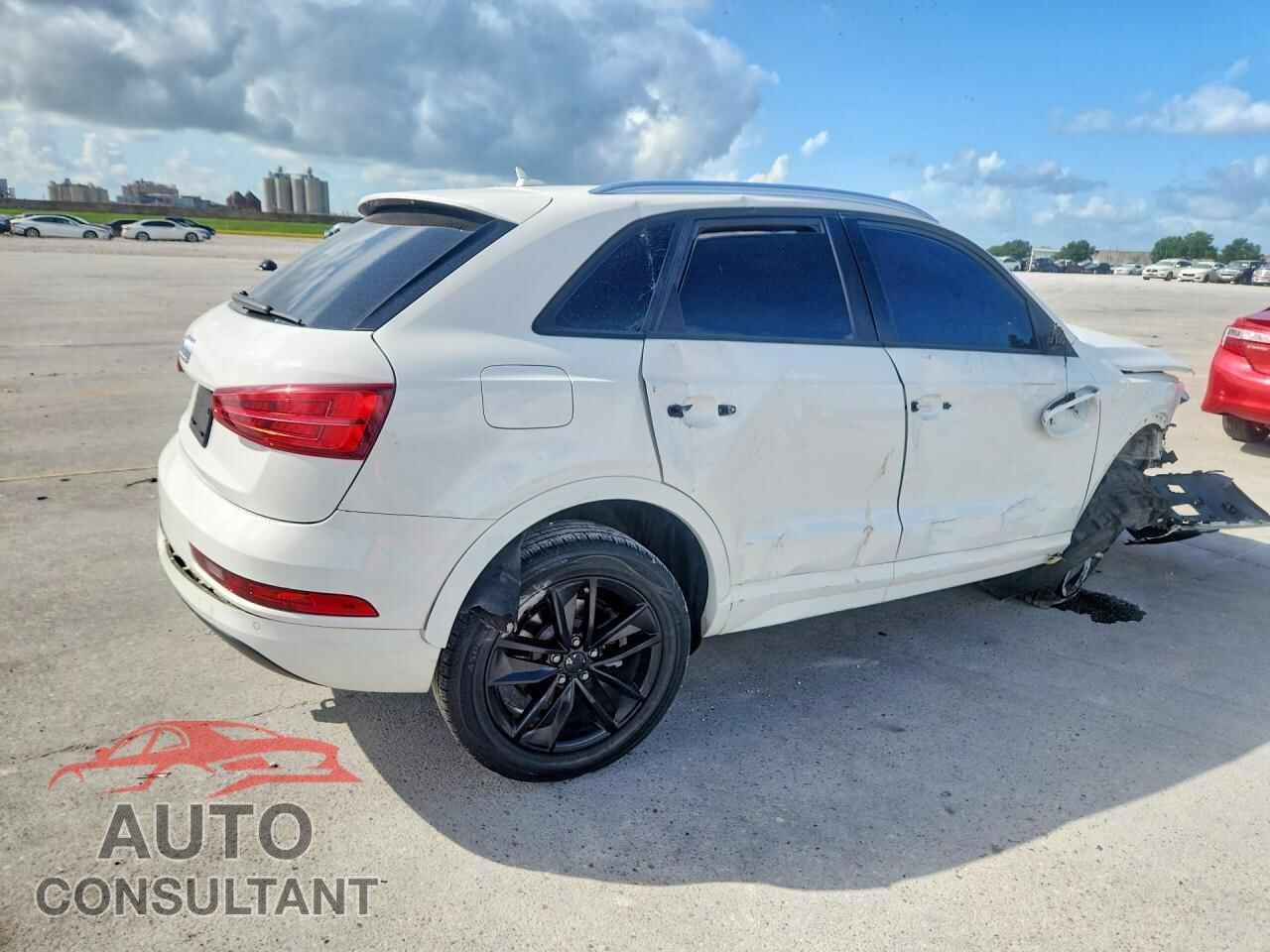 AUDI Q3 2017 - WA1BCCFS5HR016335