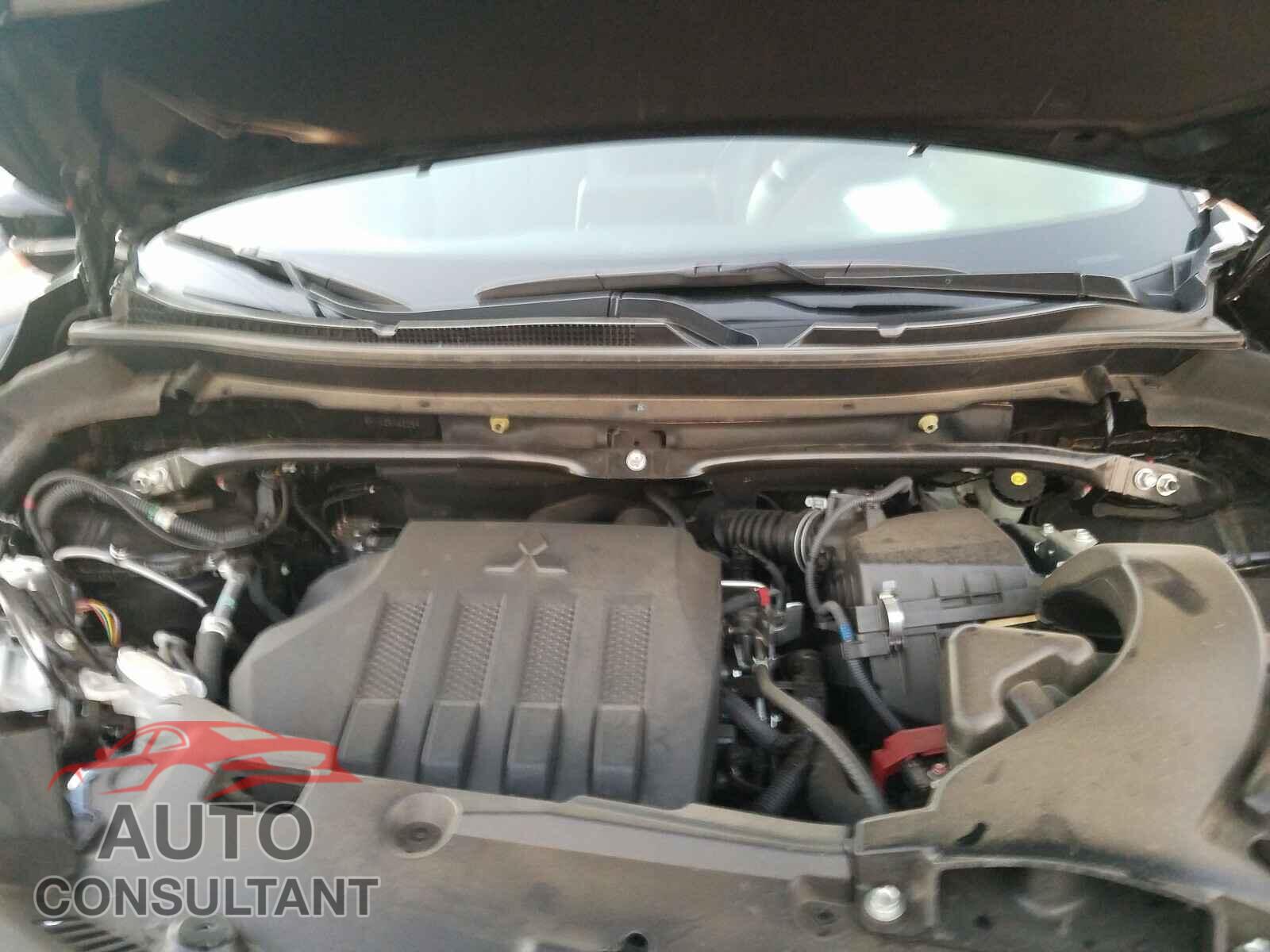 MITSUBISHI ECLIPSE 2018 - JA4AT5AA8JZ042259