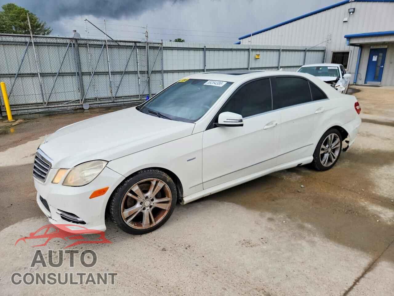 MERCEDES-BENZ E-CLASS 2012 - WDDHF5KB2CA555596