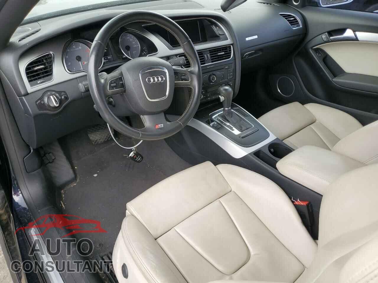 AUDI S5/RS5 2010 - WAUCVAFR1AA040025