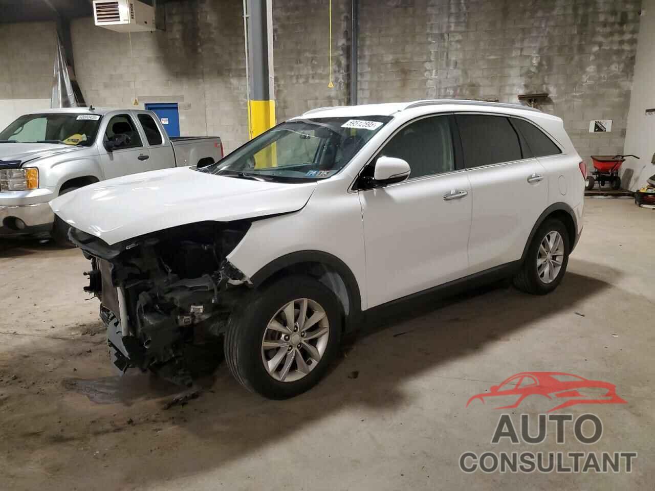 KIA SORENTO 2018 - 5XYPG4A33JG413021