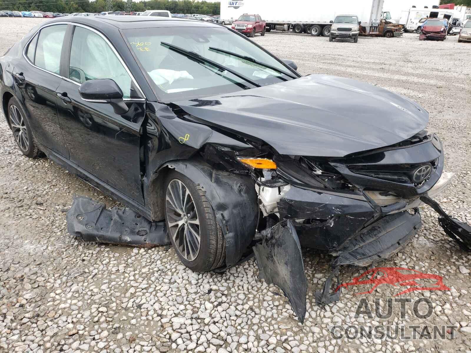 TOYOTA CAMRY 2018 - 4T1B11HK5JU531170