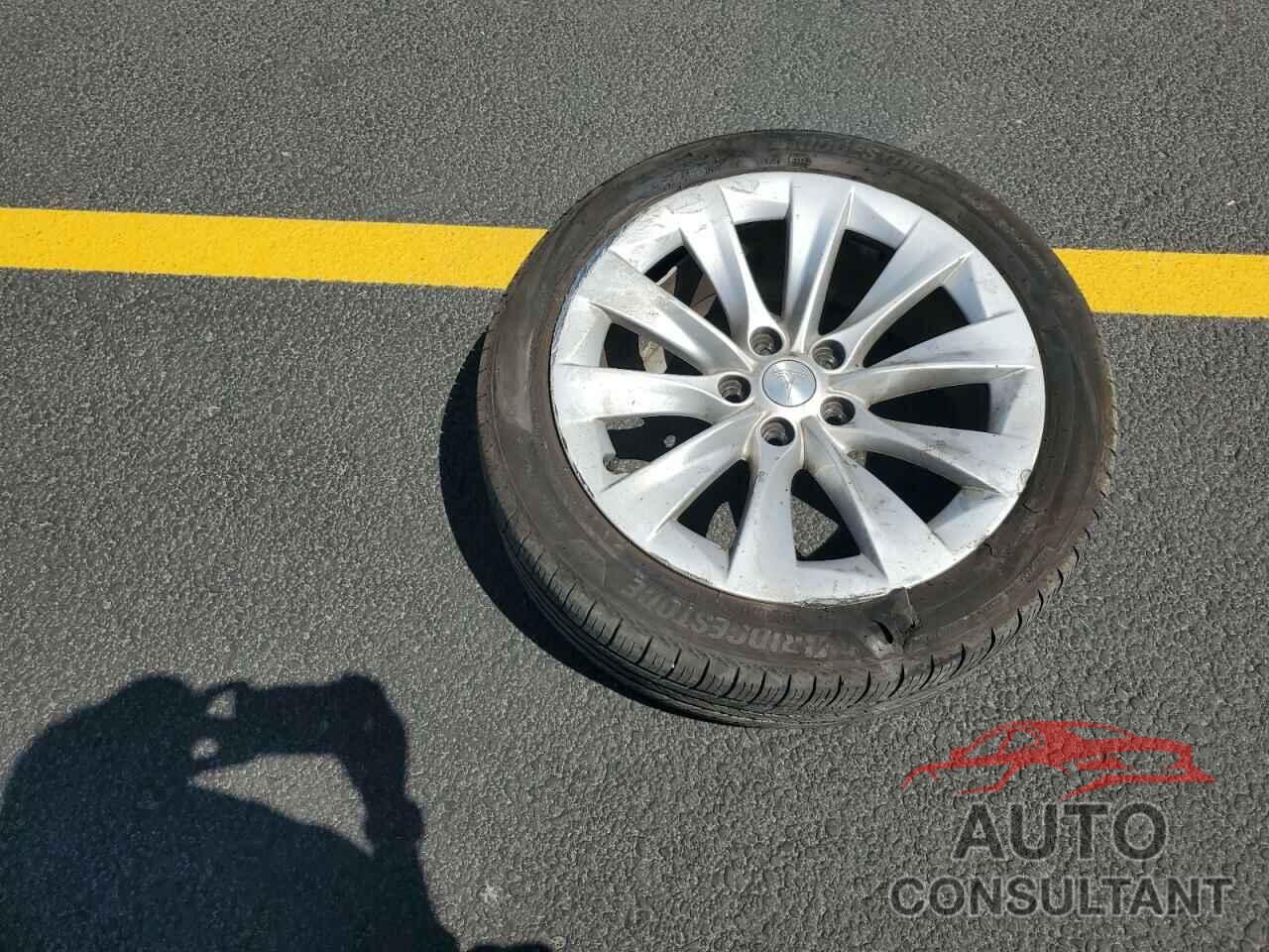 TESLA MODEL S 2016 - 5YJSA1E26GF150180