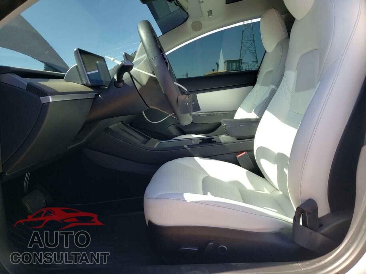 TESLA MODEL 3 2021 - 5YJ3E1EBXMF903312