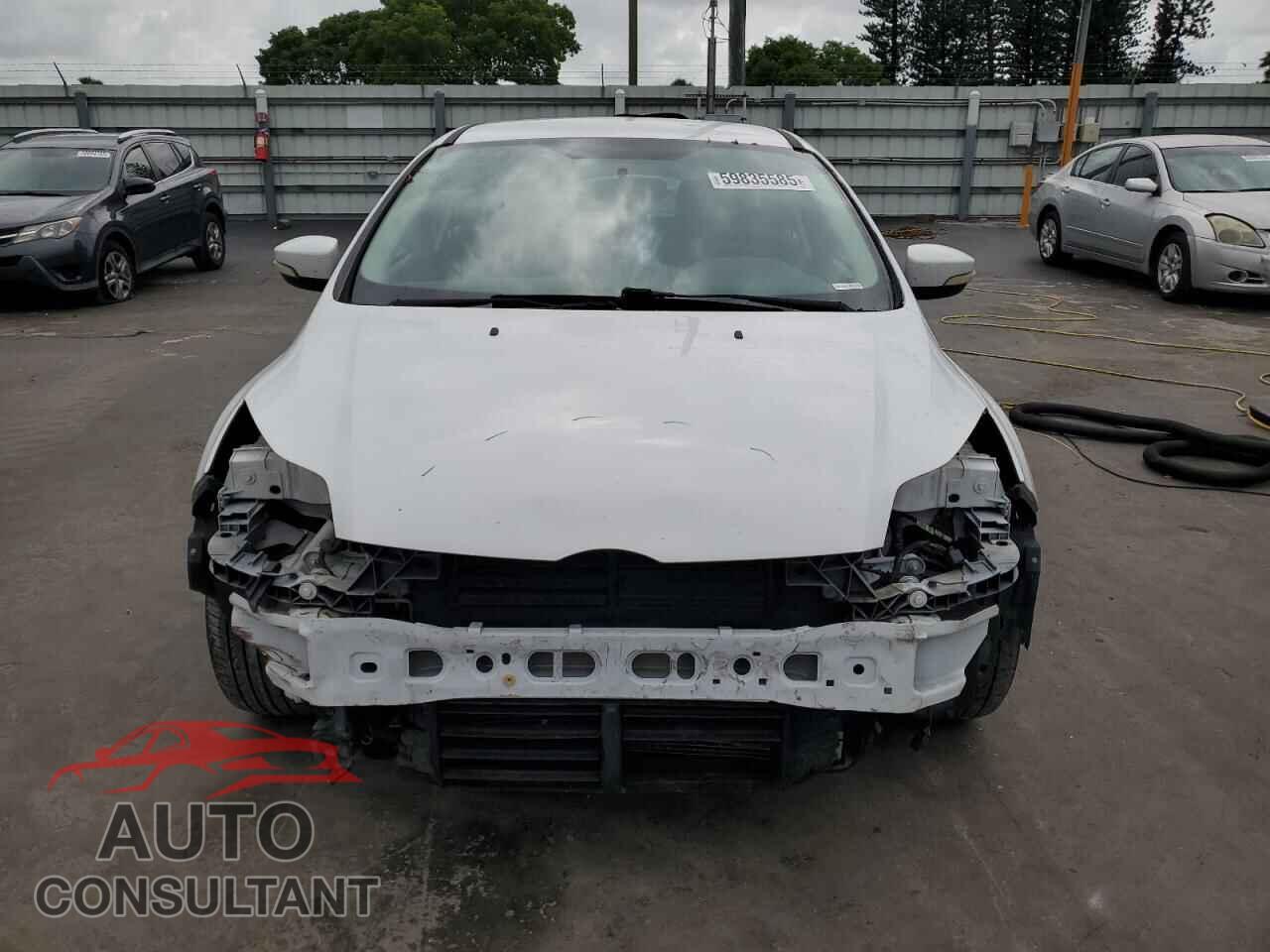 FORD FOCUS 2014 - 1FADP3K20EL271973