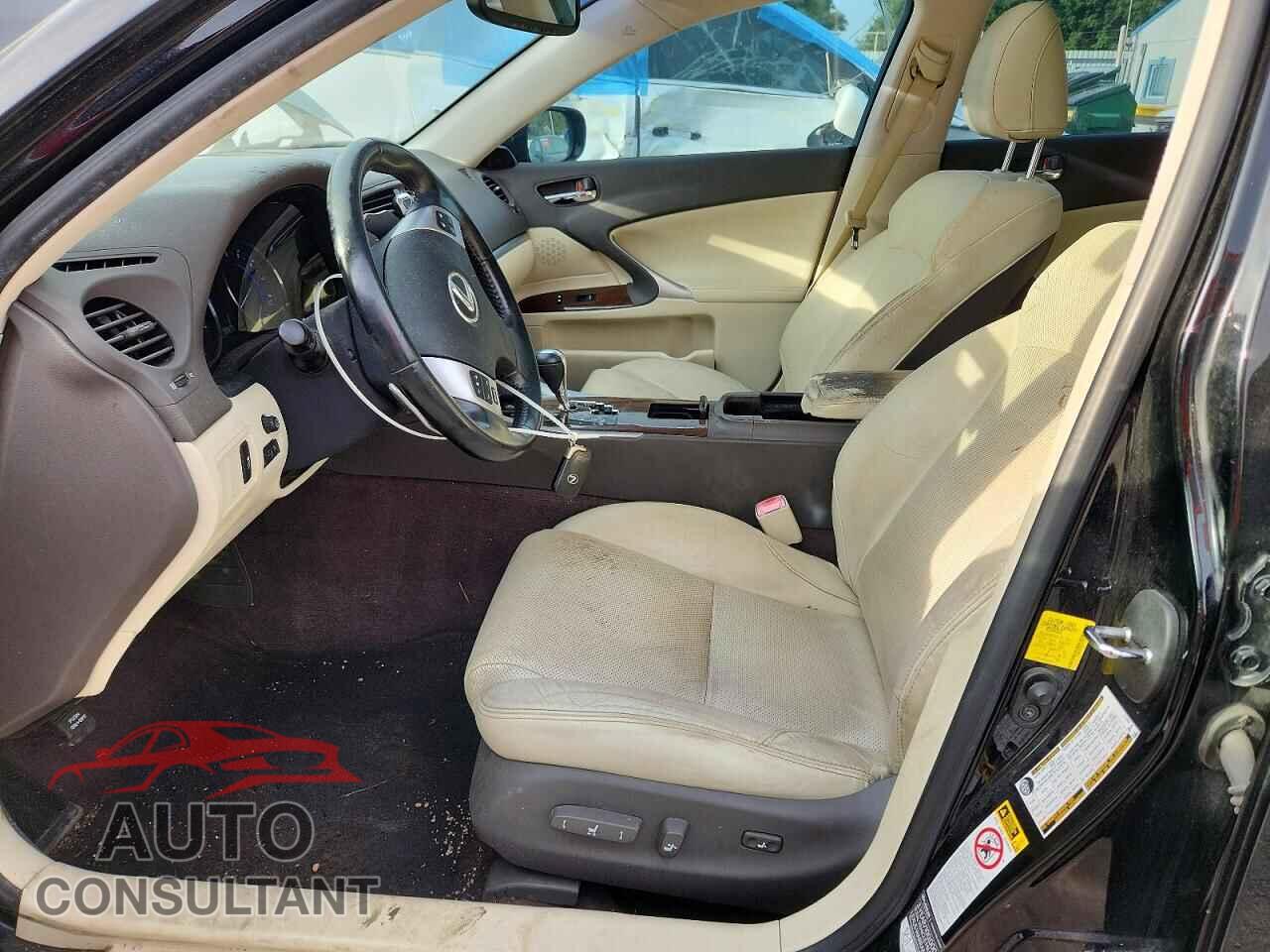 LEXUS IS 2012 - JTHBF5C29C5175578