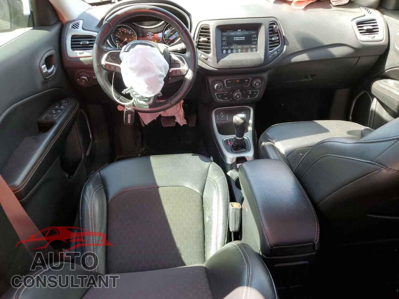 JEEP COMPASS 2020 - 3C4NJCBB8LT169516