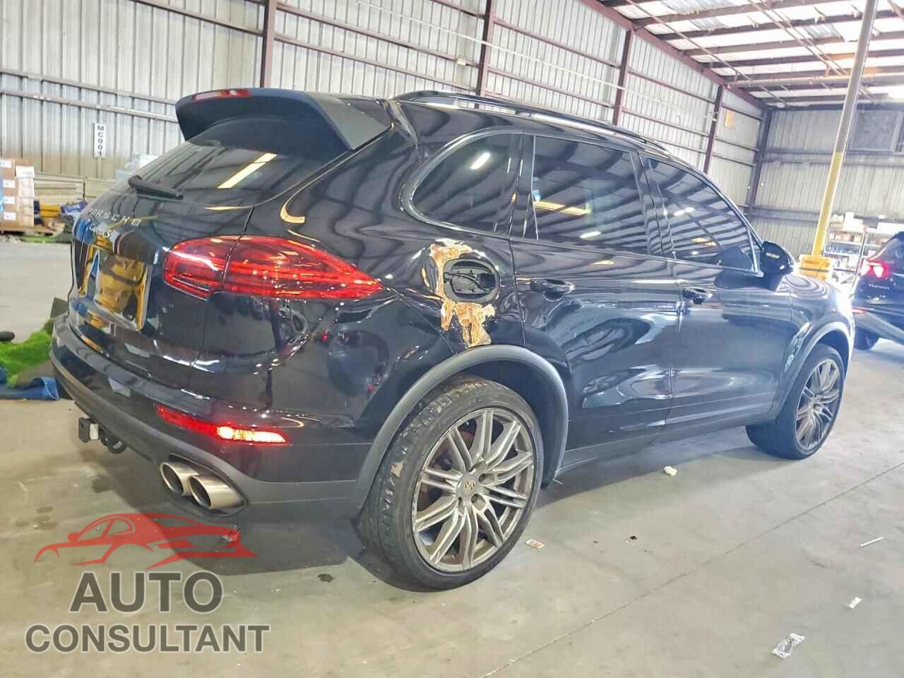 PORSCHE CAYENNE 2016 - WP1AB2A2XGLA94521