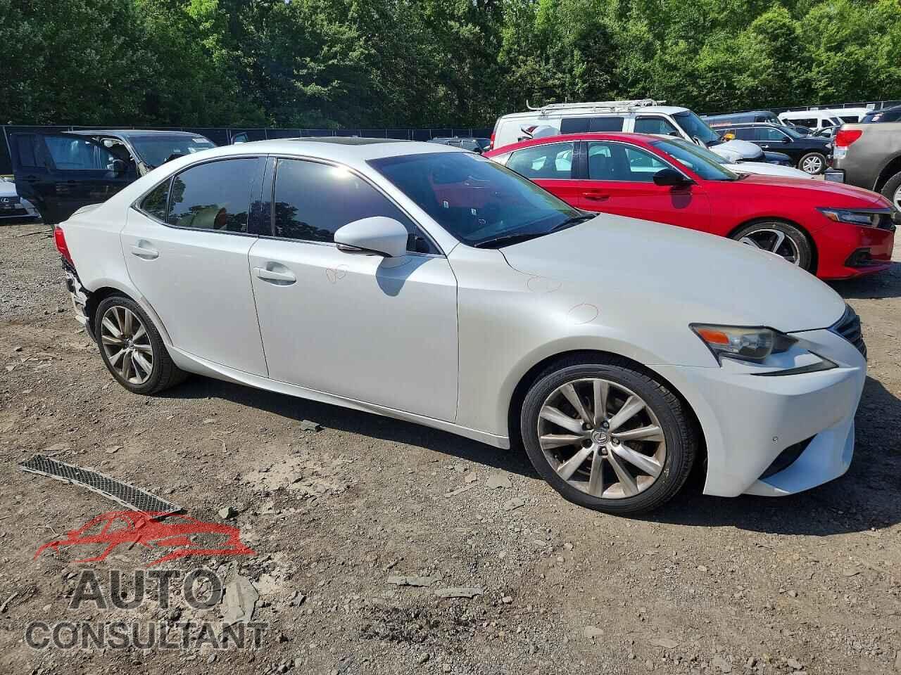 LEXUS IS 2014 - JTHBF1D27E5015564
