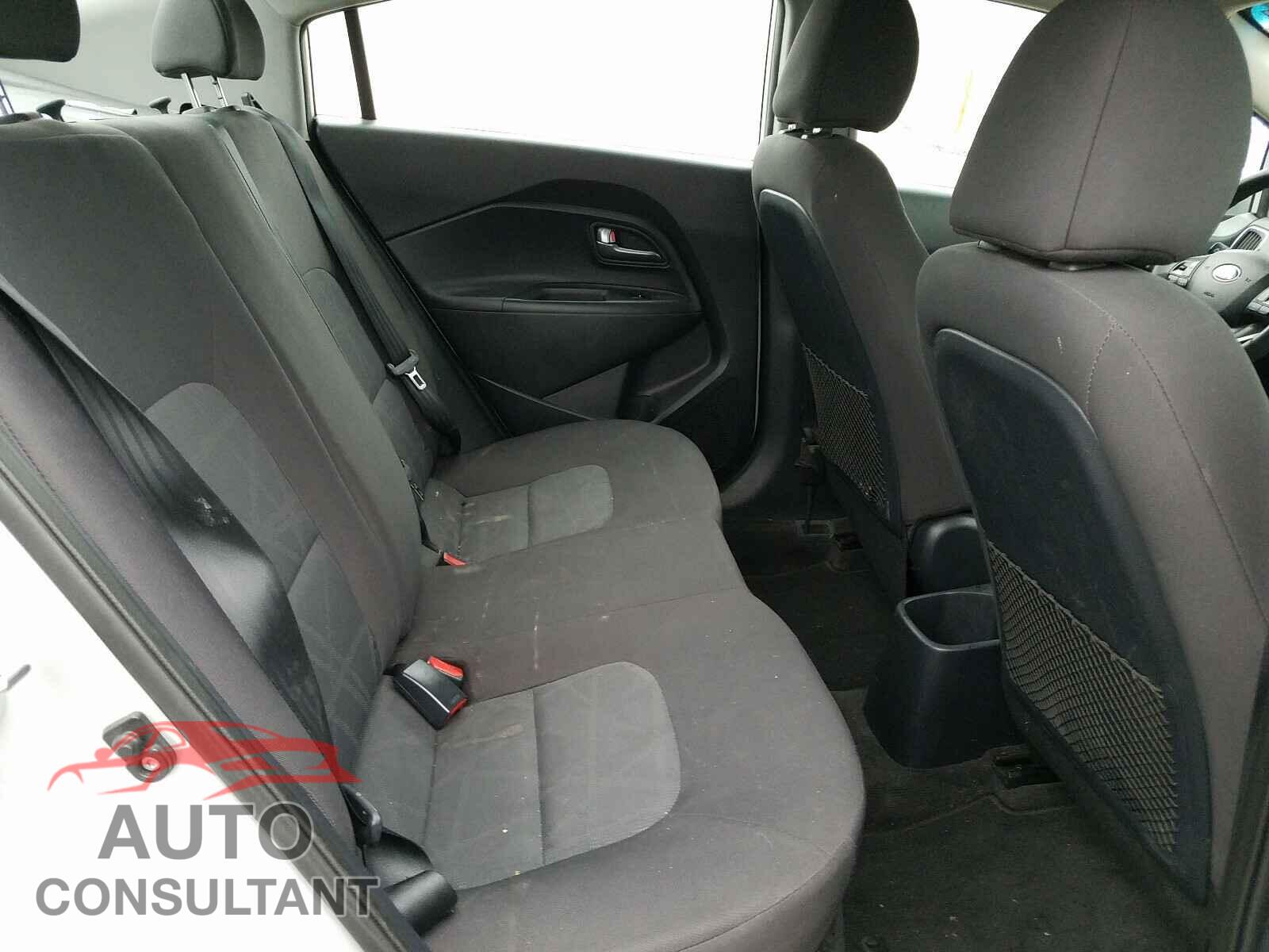 KIA RIO 2017 - KNADM4A30H6021524