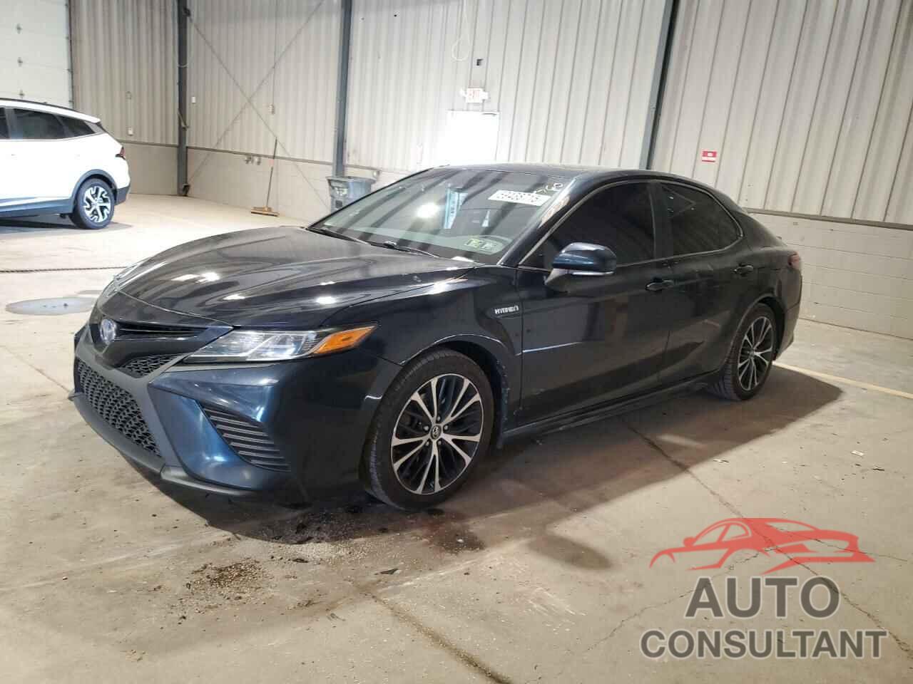 TOYOTA CAMRY 2018 - 4T1B21HK1JU502164