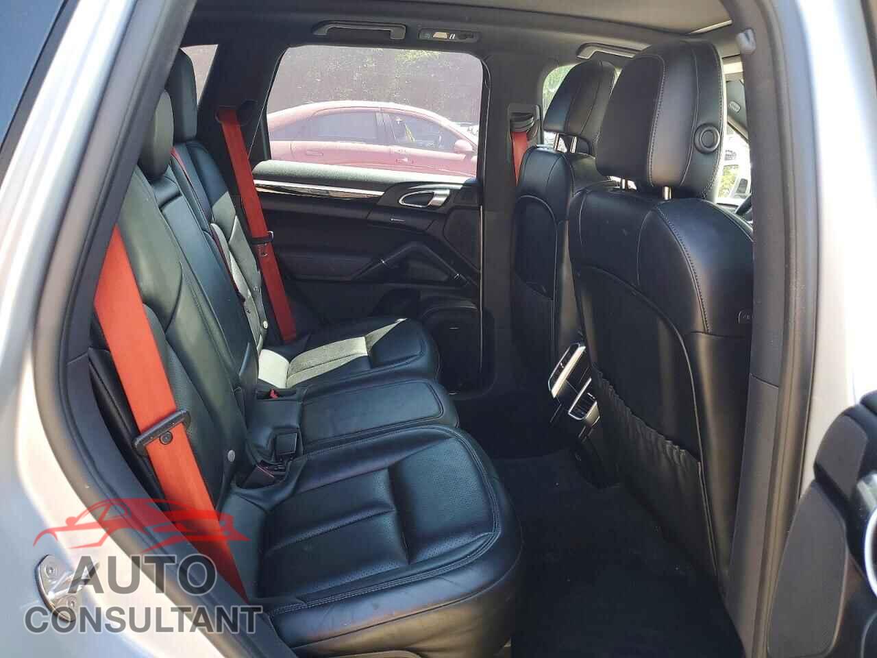 PORSCHE CAYENNE 2017 - WP1AE2A25HLA69020