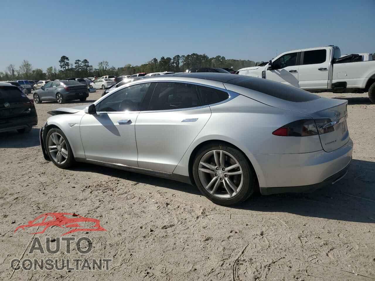 TESLA MODEL S 2013 - 5YJSA1CG3DFP08951