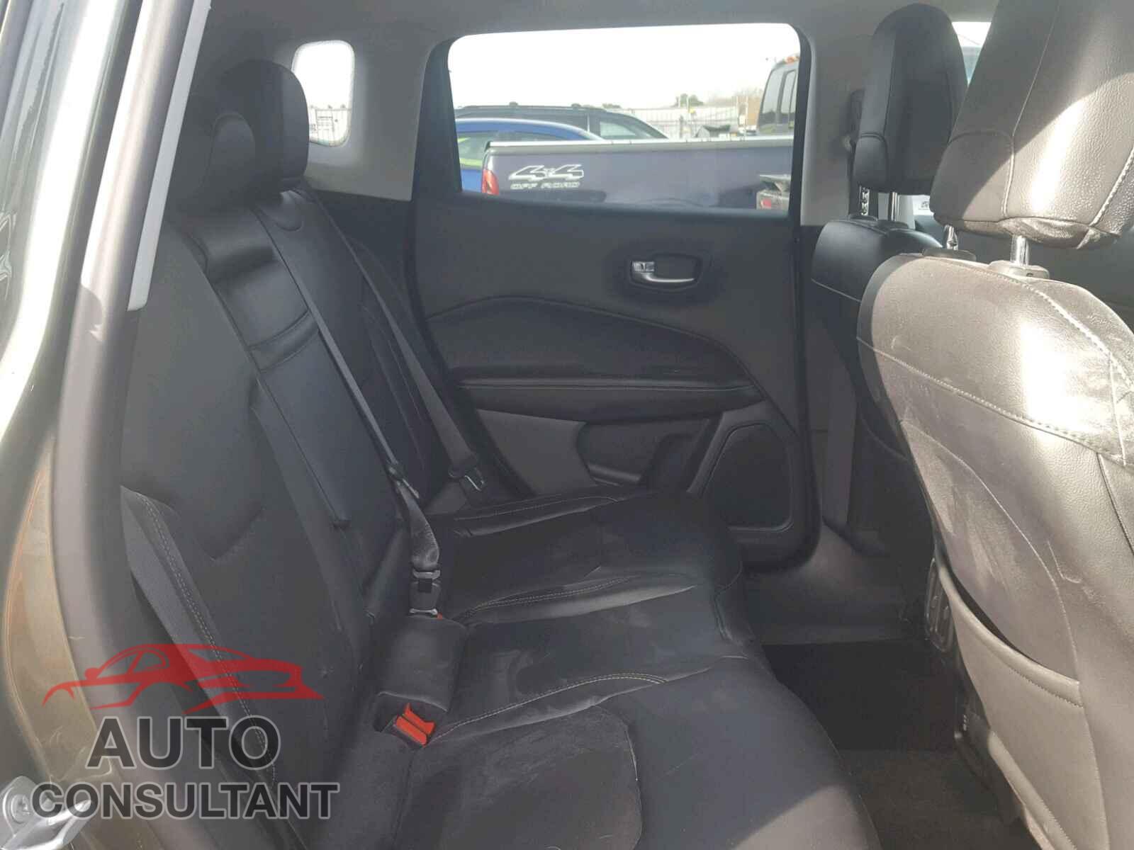 JEEP COMPASS LA 2017 - 3C4NJDBB2HT693287