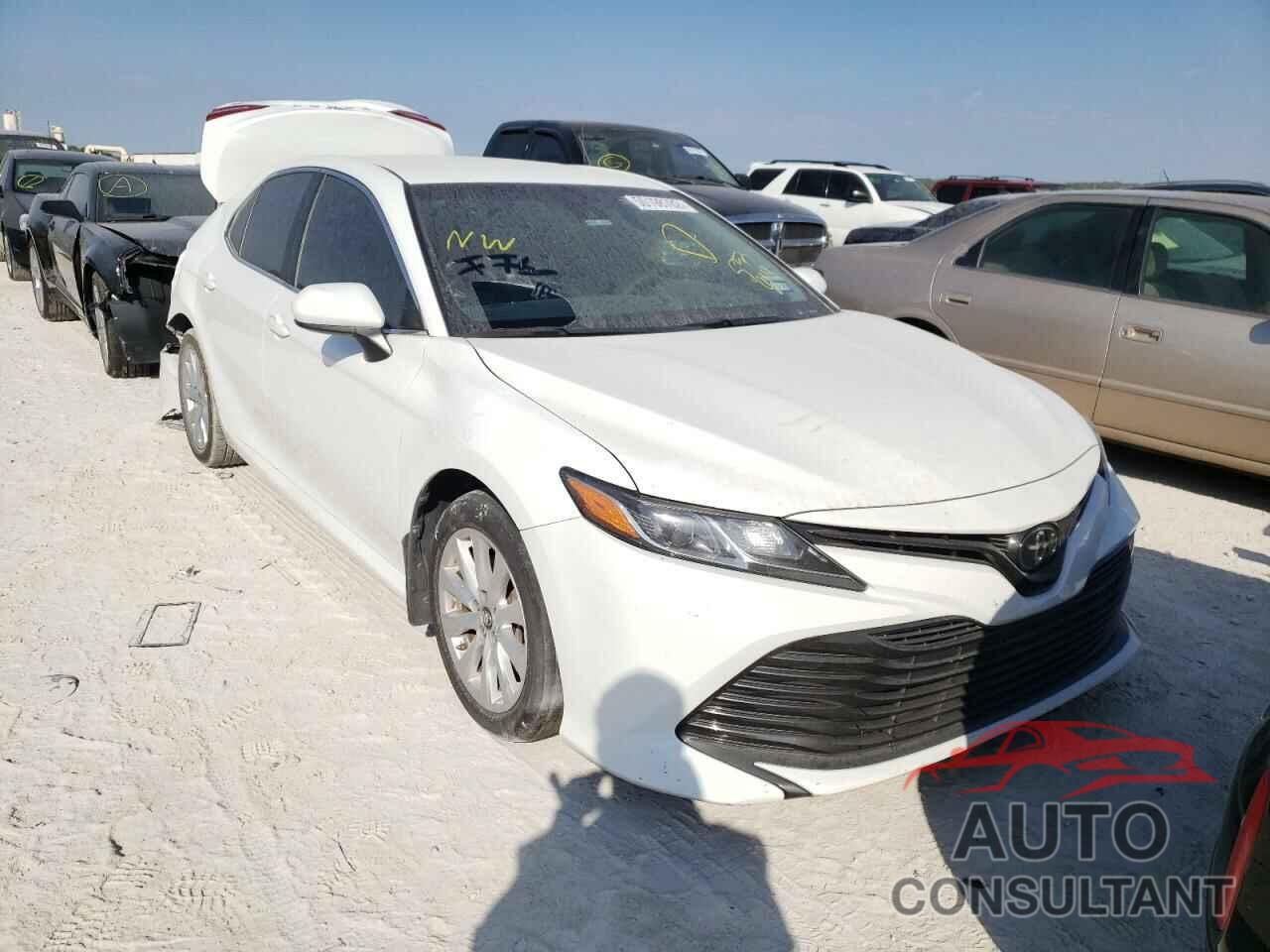 TOYOTA CAMRY 2018 - 4T1B11HK6JU532814