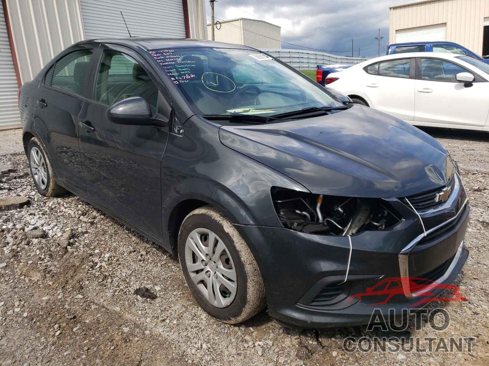 CHEVROLET SONIC 2017 - 1G1JB5SH0H4153084
