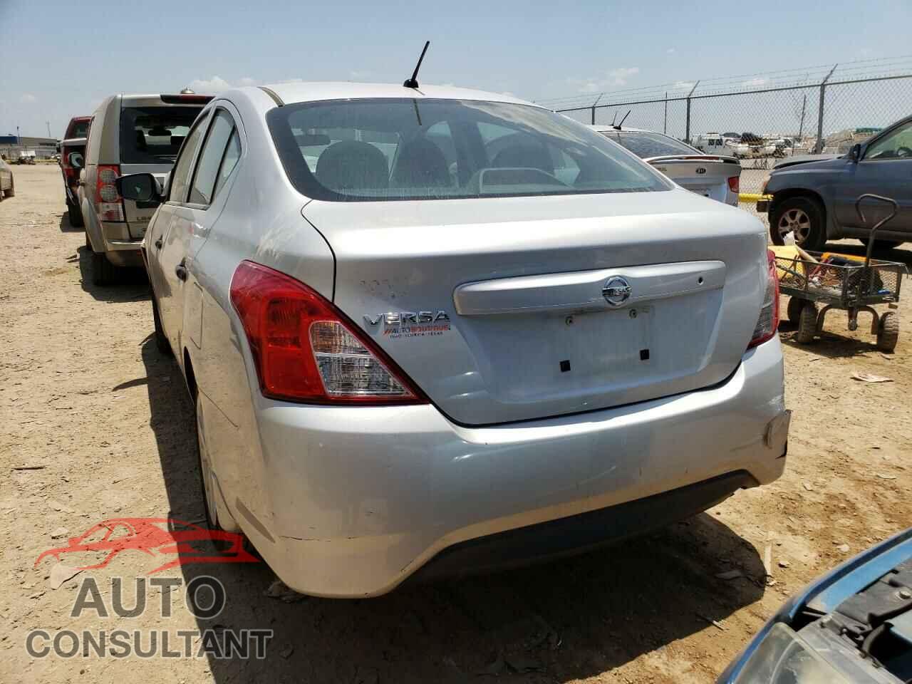 NISSAN VERSA 2017 - 3N1CN7AP4HL807285
