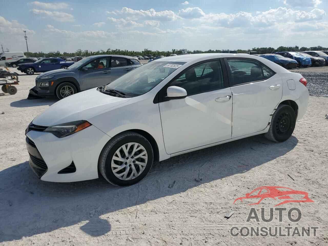 TOYOTA COROLLA 2018 - 5YFBURHE9JP778757