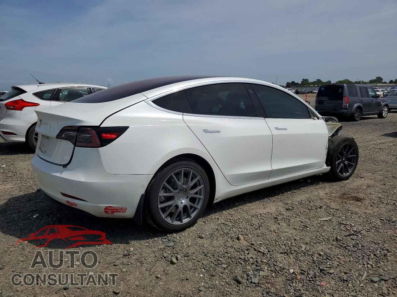 TESLA MODEL 3 2018 - 5YJ3E1EA3JF005637
