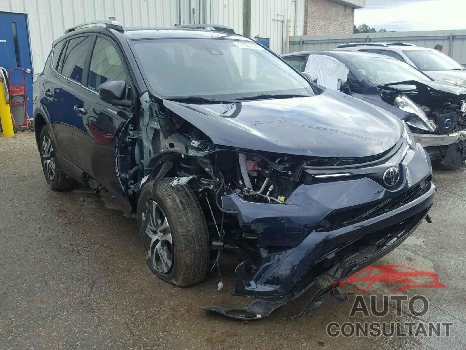 TOYOTA RAV4 LE 2017 - JTMZFREV9HJ134266