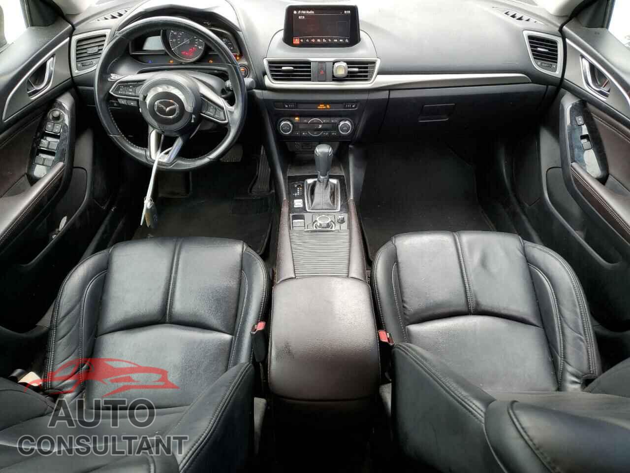 MAZDA 3 2018 - 3MZBN1L35JM201930