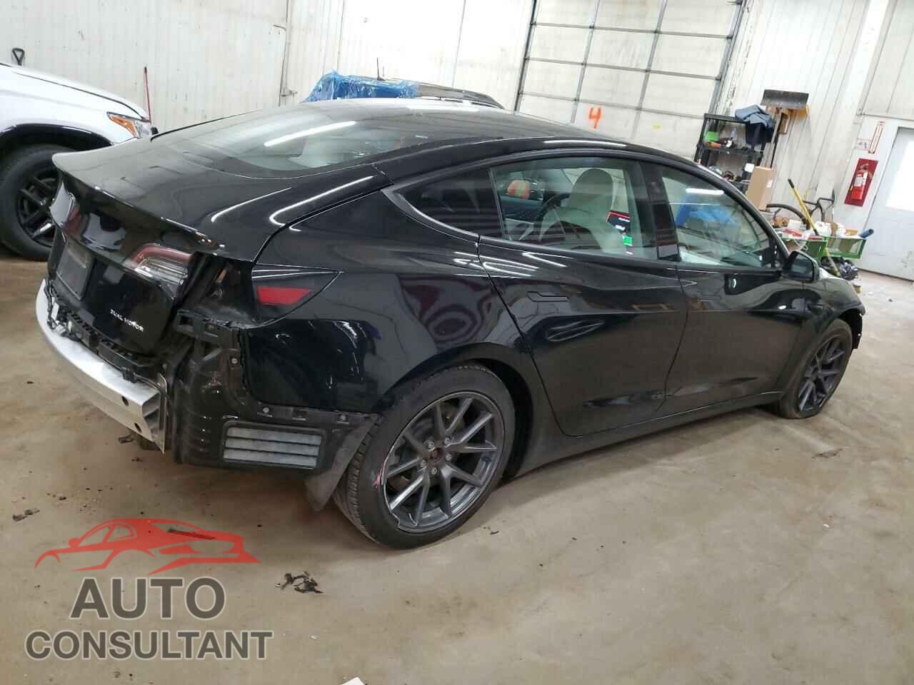 TESLA MODEL 3 2021 - 5YJ3E1EB3MF937477