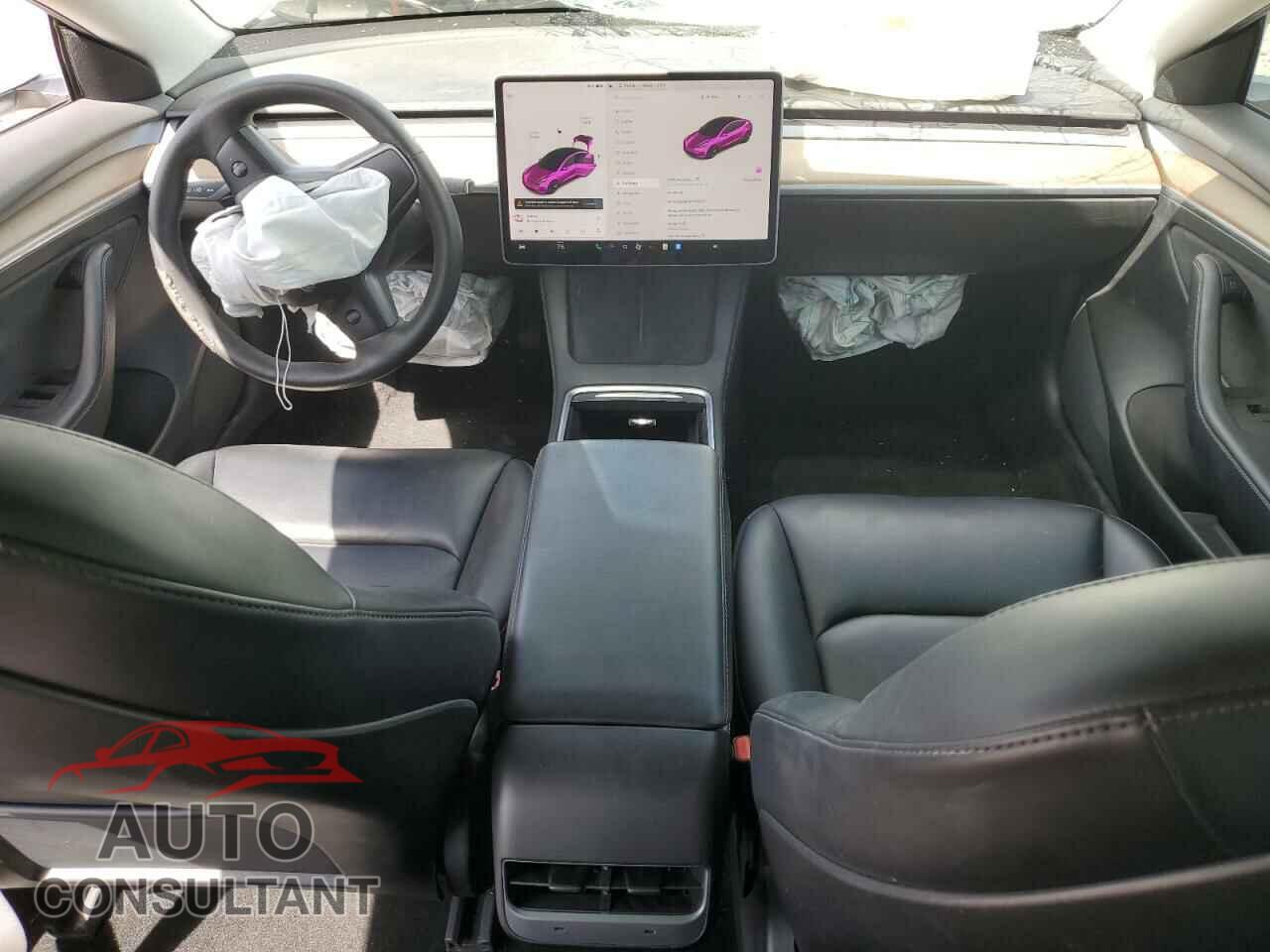 TESLA MODEL 3 2021 - 5YJ3E1EA5MF100477