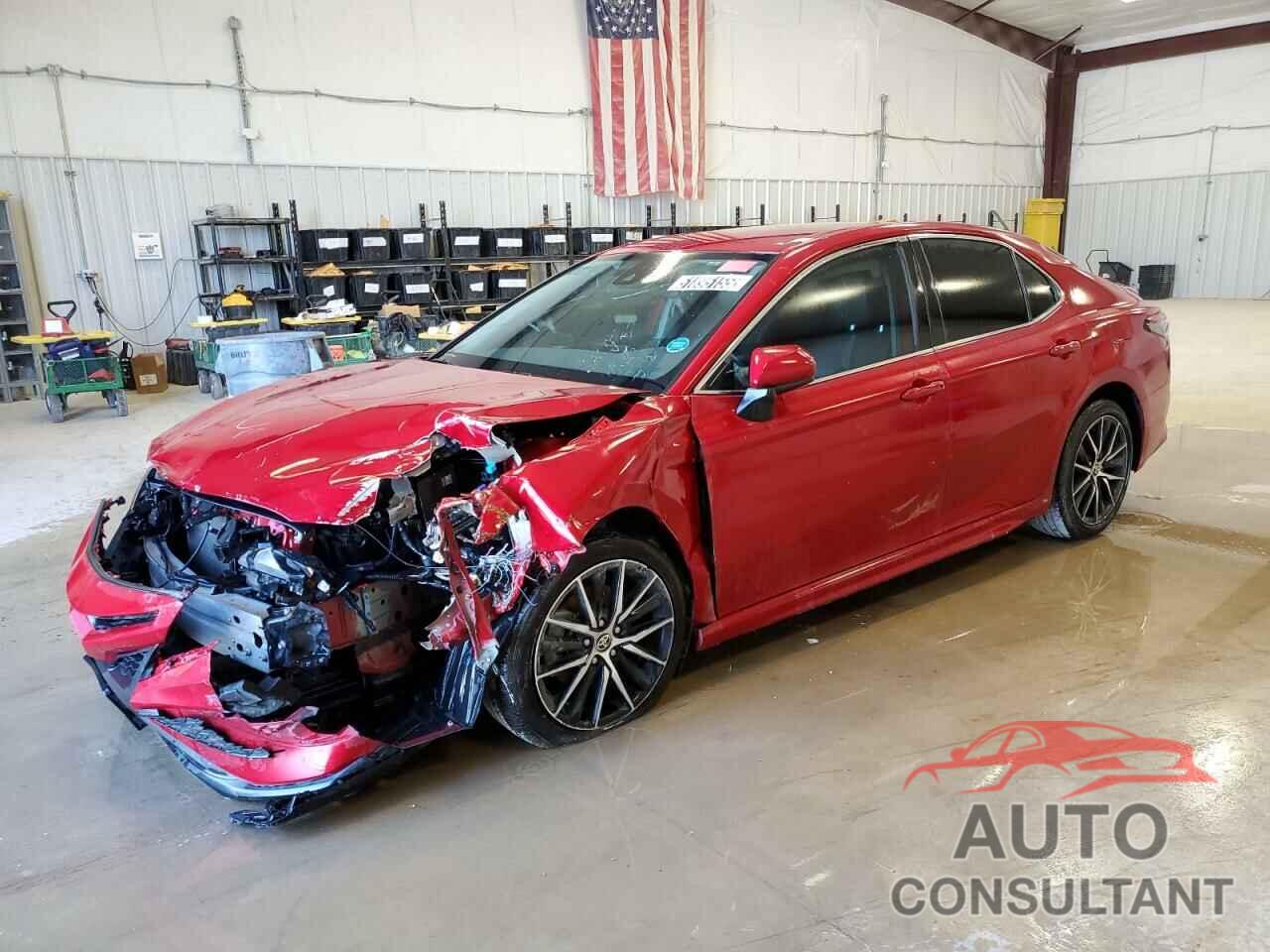 TOYOTA CAMRY 2021 - 4T1G11AK0MU440442
