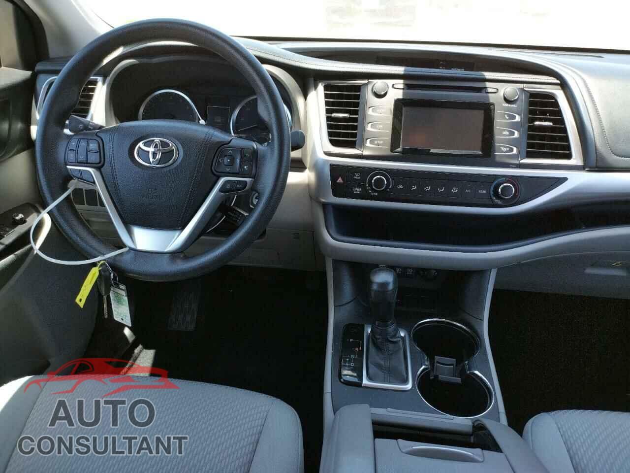 TOYOTA HIGHLANDER 2018 - 5TDZZRFH6JS262733