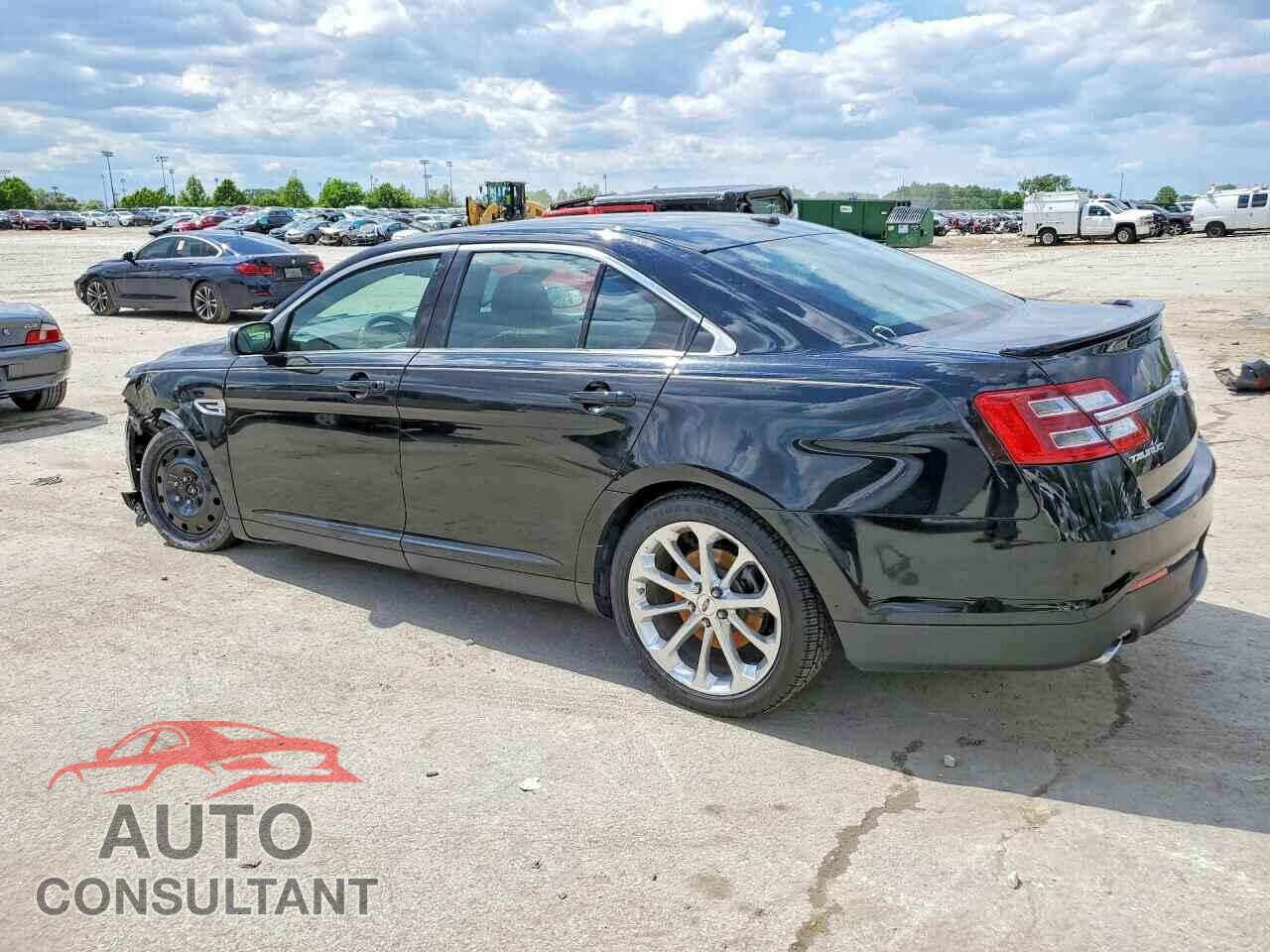 FORD TAURUS 2018 - 1FAHP2J89JG128668