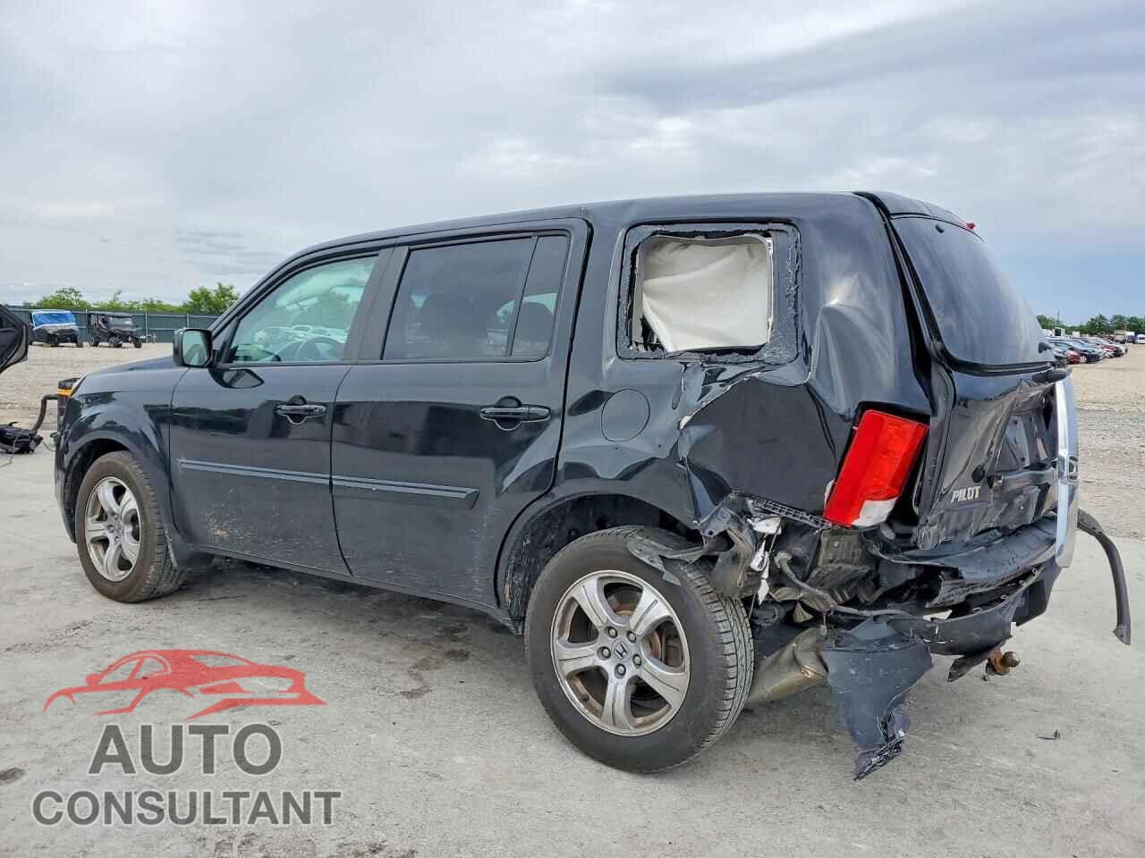 HONDA PILOT 2015 - 5FNYF4H56FB052977