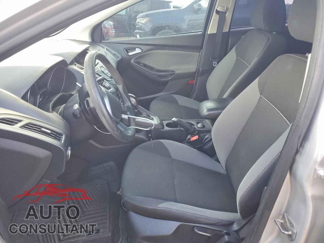 FORD FOCUS 2014 - 1FADP3F29EL107762