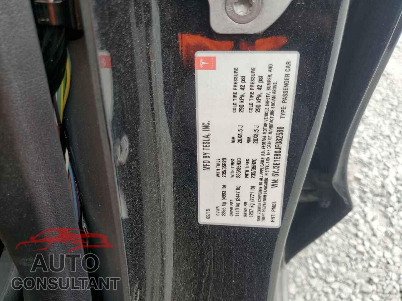 TESLA MODEL 3 2018 - 5YJ3E1EB0JF082586