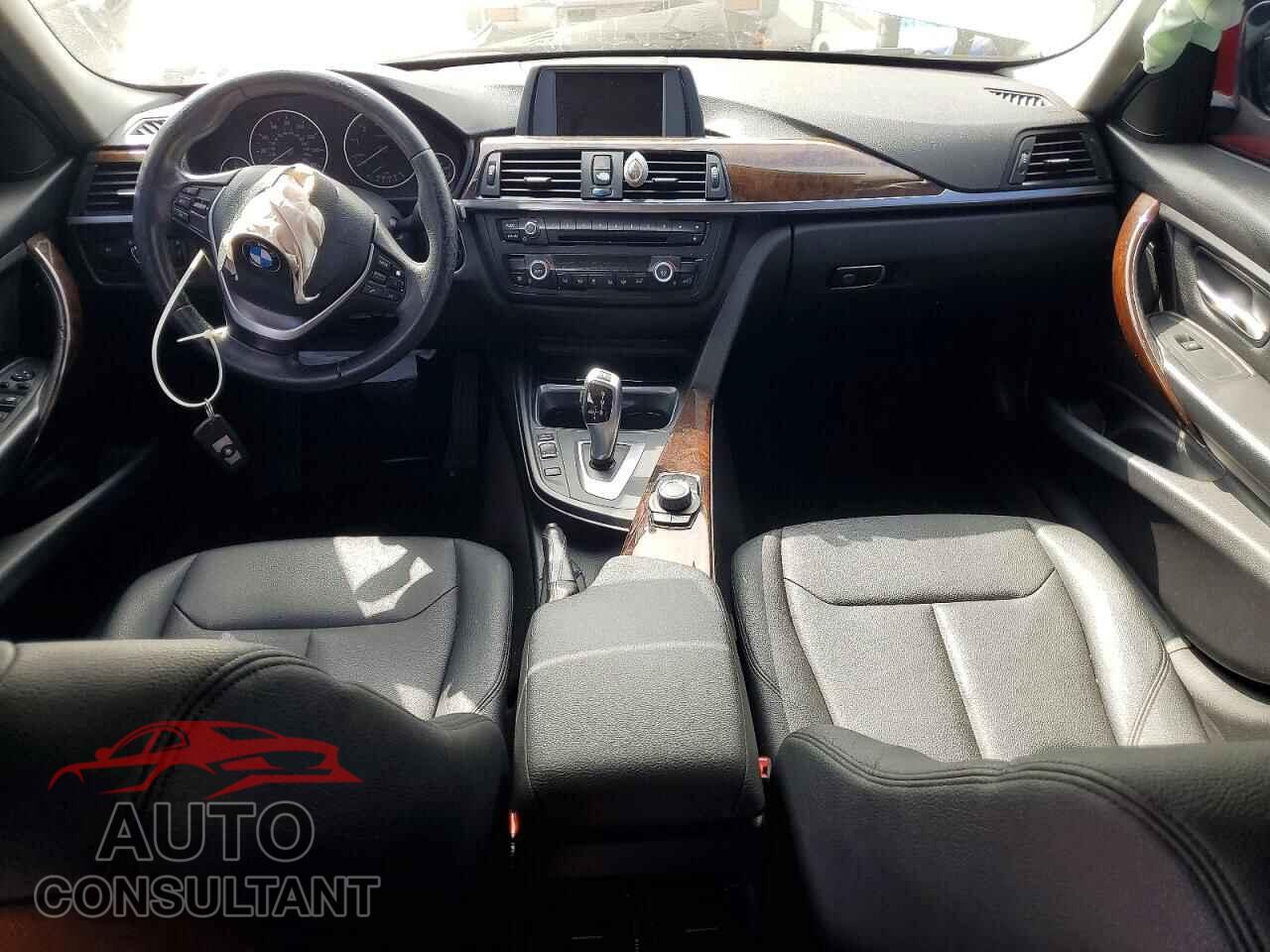 BMW 3 SERIES 2015 - WBA3C1C58FK124206