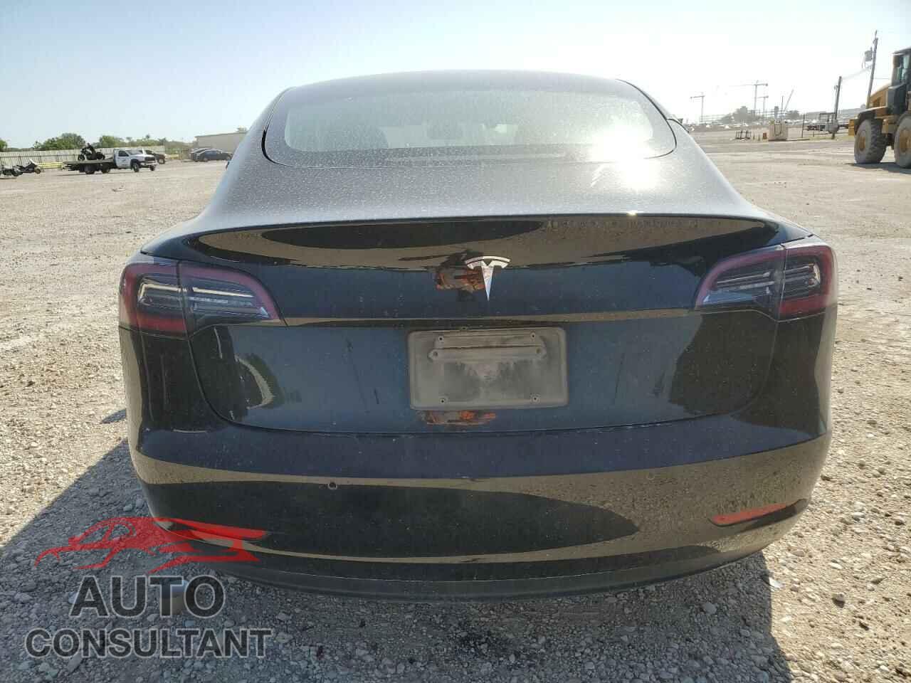 TESLA MODEL 3 2021 - 5YJ3E1EA8MF017951