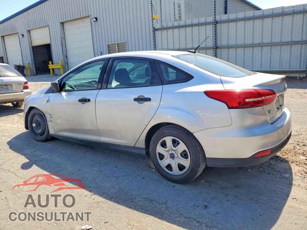 FORD FOCUS 2015 - 1FADP3E25FL353839